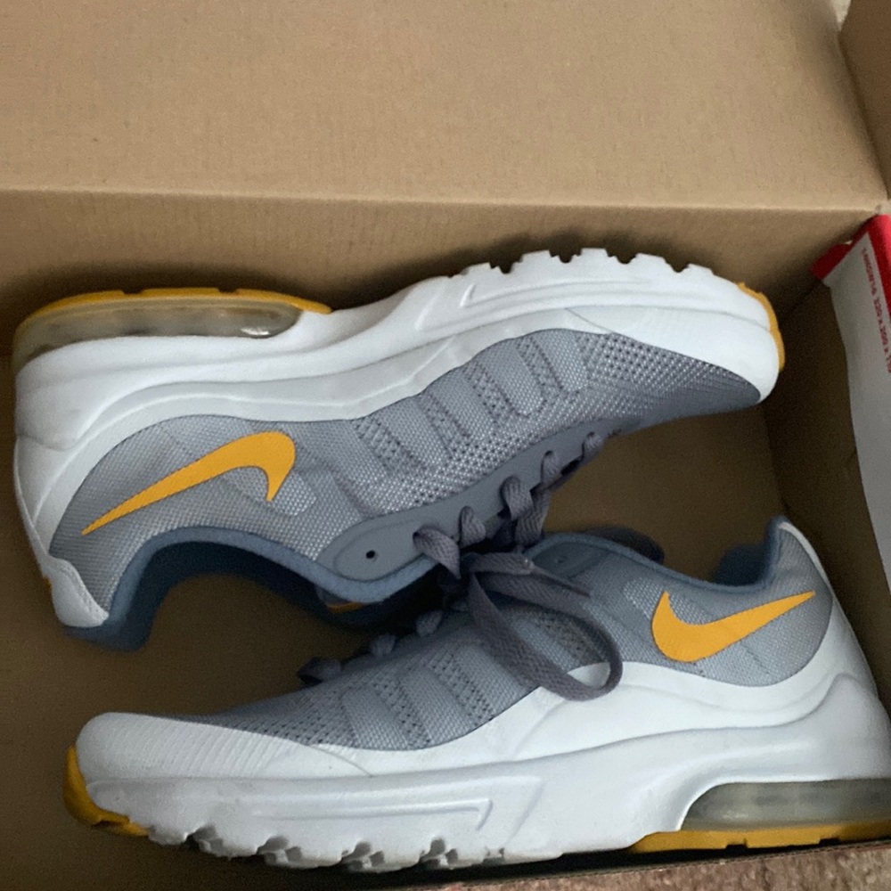 WOMEN’S NIKE AIR MAX INVIGOR PRINT